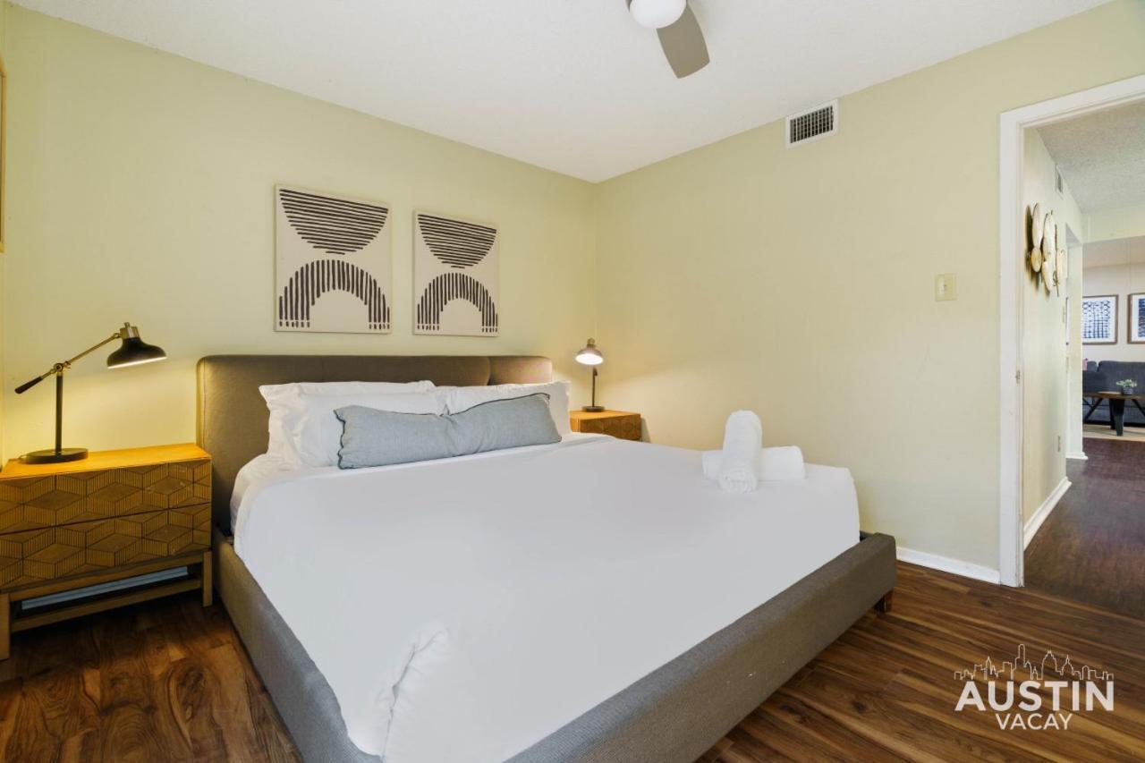 Spacious Atx Apt With Private Deck And All Essentials オースティン エクステリア 写真