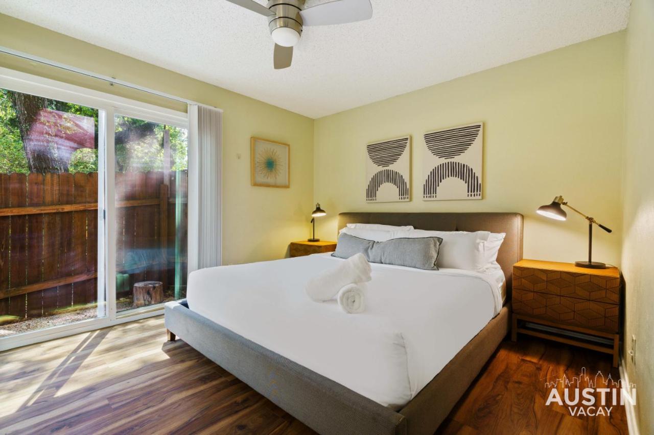 Spacious Atx Apt With Private Deck And All Essentials オースティン エクステリア 写真
